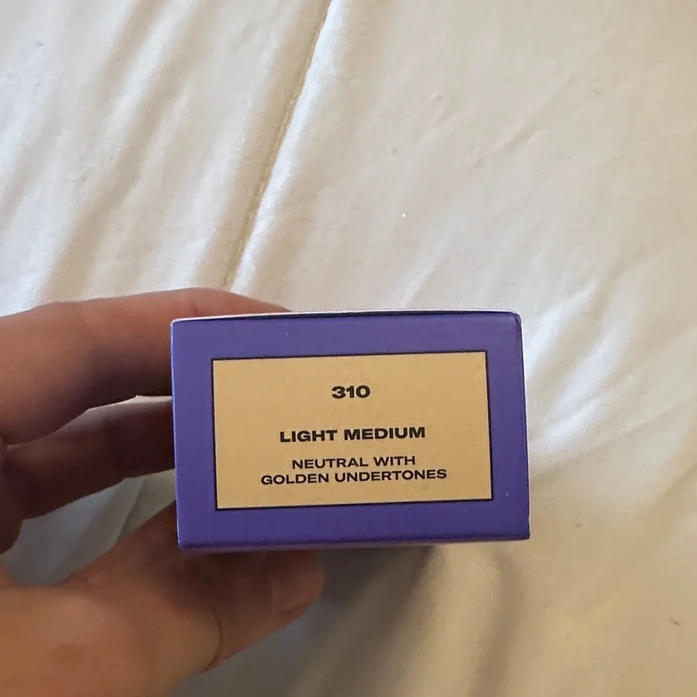 Youthforia Date Night Skin Tint Serum Foundation 310 Light Medium